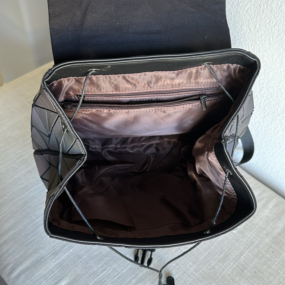 Lovevook irridicent Book Bag - Picture 3 of 3